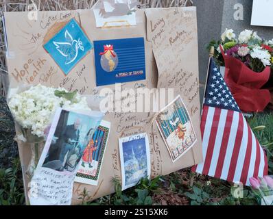 Atlanta, Georgia, USA. Dezember 2024 31. Eine Gedenkstätte für den 39. US-Präsidenten Jimmy Carter ist im Carter Center in Atlanta zu sehen. Präsident Carter starb am 29. Dezember 2024 in seiner Heimatstadt Plains, GA. Präsident Carter wird nach seiner Präsidentschaft als Vorkämpfer für humanitäre Zwecke anerkannt. Quelle: ZUMA Press, Inc./Alamy Live News Stockfoto