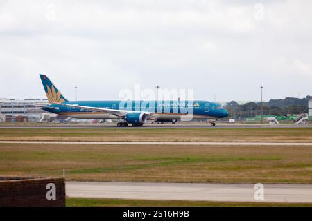 N8290V Vietnam Airlines Boeing 787-10 Dreamliner London Stansted UK 10-09-2022 Stockfoto