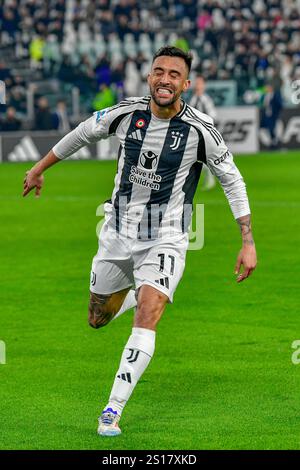 Turin, Italien. Dezember 2024. Nicolas Gonzalez (11) von Juventus war während des Spiels zwischen Juventus und Fiorentina im Allianz-Stadion in Turin zu sehen. Stockfoto