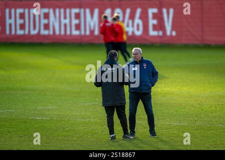 Frank Schmidt (FC Heidenheim, Cheftrainer), Holger Sandwald (FC Heidenheim, Vorsitzender), GER, FC Heidenheim, Fussball, Bundesliga, Trainingsauftakt, Winterpause, Spielzeit 2024/2025, 01.01.2025, Eibner-Pressefoto/Sascha Walther Stockfoto