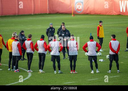 Frank Schmidt (FC Heidenheim, Cheftrainer), GER, FC Heidenheim, Fussball, Bundesliga, Trainingsauftakt, Winterpause, Spielzeit 2024/2025, 01.01.2025, Eibner-Pressefoto/Sascha Walther Stockfoto