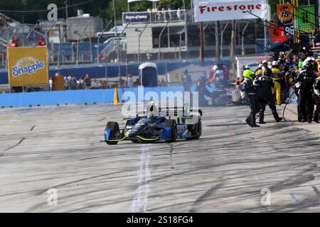 Milwaukee Wisconsin, USA - 12. Juli 2015: Verizon IndyCar Series Indyfest ABC 250 auf der Milwaukee Mile. Boxenstopp-Action Josef Newgarden Hendersonvill Stockfoto