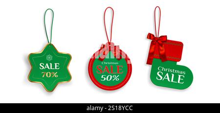 Weihnachts-Verkaufsanhänger, isoliert auf weißem Hintergrund. Vektor realistische Illustration von Weihnachten Preis Rabatt Etiketten, Stern, Ball, Sockenform Aufkleber mit Schleife verziert, Feiertagseinkaufsaktion Stock Vektor