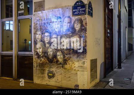 PARIS (75) (11 EME ARRONDISSEMENT) RUE NICOLAS APPERT, L'ARTISTE GRAFFEUR CHRISTIAN GUEMY (ALIAS C215) A PEINT UNE FRESQUE (PROTEGEE PAR UN PANNEAU TR Stockfoto