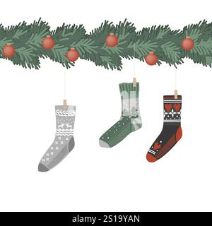 Weihnachtstannengirlande mit gemütlichen Socken und roten Kugeln. Rand für Karten und Weihnachtsdekor, Vektor-Illustration. Stock Vektor