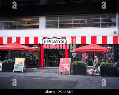 TGI Fridays Bar und Restaurant, Leicester Square, London, England. Stockfoto