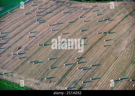 Frankreich, Doubs, Landwirtschaft, Strohballen, Grafiken, Luftaufnahme Stockfoto