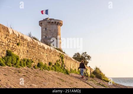 Frankreich, Charentes-Maritimes, Île de Ré, Saint-Clément-des-Baleines, der Vauban-Turm aus dem 17. Jahrhundert an der Westspitze der Ile de Ré Stockfoto