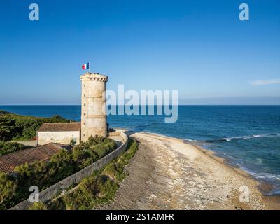 Frankreich, Charentes-Maritimes, Île de Ré, Saint-Clément-des-Baleines, die Westspitze der Insel Ré und der Turm Vauban (aus der Vogelperspektive) Stockfoto