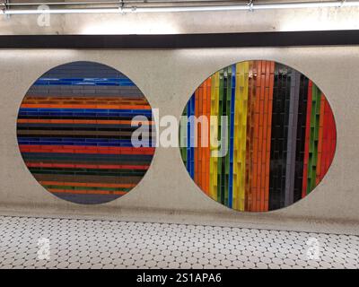 Circle 1966 an der U-Bahnstation Peel in Montreal, Quebec, Kanada Stockfoto