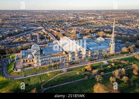 London, Großbritannien. Januar 2025. Aerial Allgemeine Ansicht über Alexandra Palace vor dem Halbfinale der Paddy Power World Darts Championship zwischen Chris Dobey und Michael van Gerwen im Alexandra Palace, London, England, Großbritannien am 2. Januar 2025 Credit: Every Second Media/Alamy Live News Stockfoto