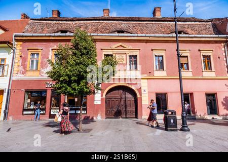 SIBIU (RUMÄNIEN) - Ein Blick auf Sibius historisches Zentrum, Siebenbürgen Stockfoto