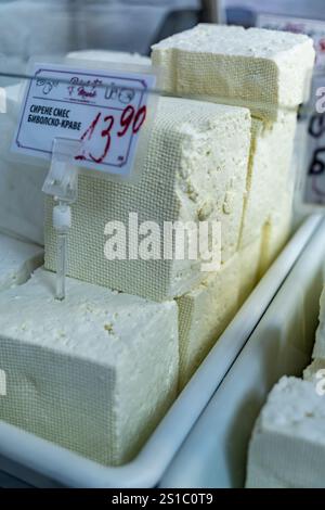 Käse- und Joghurtladen, Frauenmarkt, Sofia, Republik Bulgarien, Europa Stockfoto