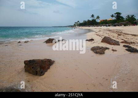 Die Bany Beach Bay mit unberührtem karibischem Wasser in Guardalavaca, Provinz Hoguin, Kuba Stockfoto