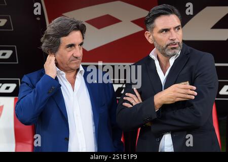 Monza, Italien. August 2022. Foto Claudio Grassi/LaPresse 13 Agosto 2022 - Monza, Italia - Sport, calcio - Monza vs Turin - Campionato italiano di calcio Serie A TIM 2022/2023 - U-Power Stadion. Nella Foto: Urbano Cairo (presidente Torino) e Davide Vagnati (direttore tecnico Torino) 13. August 2022 Monza, Italien - Sport, calcio - AC Monza vs Turin FC - italienische Fußballmeisterschaft der Serie A 2022/2023 - U-Power Stadium. Auf dem Bild: Urbano Cairo (presidente Torino) und Davide Vagnati (direttore tecnico Torino) Credit: LaPresse/Alamy Live News Stockfoto