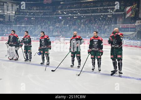 Augsburg, Deutschland. Januar 2025. Die Starting Six der Augsburger/DEL: Augsburger Panther - Nürnberg Ice Tigers, Curt Frenzel Stadion am 03.01.2025 Credit: dpa/Alamy Live News Stockfoto