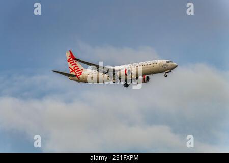 VH-YFE - Boeing 737-81D - Jungfrau Australien Flugzeug über Sydney, NSW, Australien. Angenommen am 2. Juni 2024. Stockfoto
