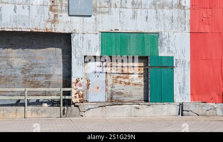 Fenster und Tür mit Rahmen in allen Stilen Stockfoto