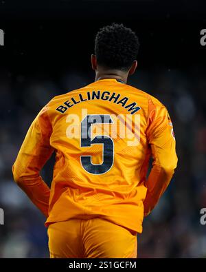 Valencia, Spanien. Januar 2025. Valencia, Spanien, 3. Januar 2024: Jude Bellingham (5 Real Madrid CF) während des Fußballspiels La Liga EA Sports zwischen Valencia CF und Real Madrid CF im Estadio Mestalla in Valencia, Spanien (Judit Cartiel/SPP) Credit: SPP Sport Press Photo. /Alamy Live News Stockfoto
