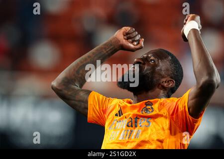 Valencia, Spanien. Januar 2025. Valencia, Spanien, 3. Januar 2024: Antonio Rüdiger (22 Real Madrid CF) während des Fußballspiels La Liga EA Sports zwischen Valencia CF und Real Madrid CF im Estadio Mestalla in Valencia, Spanien (Judit Cartiel/SPP) Credit: SPP Sport Press Photo. /Alamy Live News Stockfoto