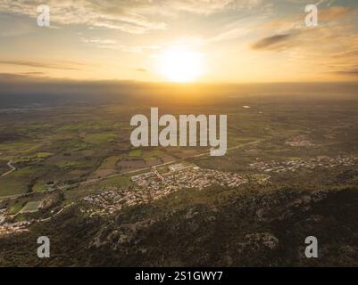 Sonnenuntergang von Mas Ventós, in Cap de Creus (Alt Empordà, Girona, Katalonien, Spanien) ESP: Atardecer desde el Mas Ventós, en el Cabo de Creus (Cataluña) Stockfoto