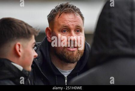 Crawley Town Manager Rob Elliot beim Sky Bet EFL League One Spiel zwischen Crawley Town und Charlton Athletic im Broadfield Stadium, Crawley, Großbritannien - 1. Januar 2025 Foto Simon Dack / TPI nur redaktionelle Verwendung. Kein Merchandising. Für Football Images gelten Einschränkungen für FA und Premier League, inc. Keine Internet-/Mobilnutzung ohne FAPL-Lizenz. Weitere Informationen erhalten Sie bei Football Dataco Stockfoto