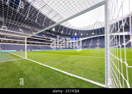 London, Großbritannien. Januar 2025. Allgemeiner Blick auf das Stadion vor dem Spiel der Premier League im Tottenham Hotspur Stadium, London. Der Bildnachweis sollte lauten: Ian Stephen/Sportimage Credit: Sportimage Ltd/Alamy Live News Stockfoto