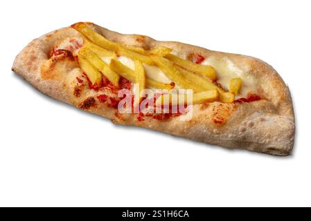 Pizza mit Tomaten- und Käsesauce und Pommes frites. Isoliert auf weiß mit Beschneidungspfad Stockfoto