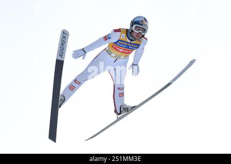 Innsbruck, Österreich. Januar 2025. INNSBRUCK, ÖSTERREICH - 4. JANUAR: Daniel Tschofenig aus Österreich während des Individual HS128 des FIS World Cup Skisprung vier-Schanzentourniers Männer Innsbruck AT am 4. Januar 2025 in Innsbruck, Österreich.250104 SEPA 24 044 - 20250104 PD6440 Credit: APA-PictureDesk/Alamy Live News Stockfoto