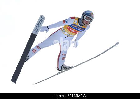 Innsbruck, Österreich. Januar 2025. INNSBRUCK, ÖSTERREICH - 4. JANUAR: Daniel Tschofenig aus Österreich während des Individual HS128 des FIS World Cup Skisprung vier-Schanzentourniers Männer Innsbruck AT am 4. Januar 2025 in Innsbruck, Österreich.250104 SEPA 24 043 - 20250104 PD6442 Credit: APA-PictureDesk/Alamy Live News Stockfoto