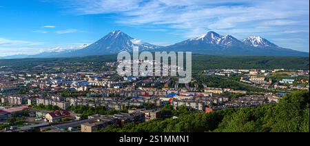 Panorama der Stadt Petropavlovsk-Kamtschatski, Kamtschatka, Russland Stockfoto