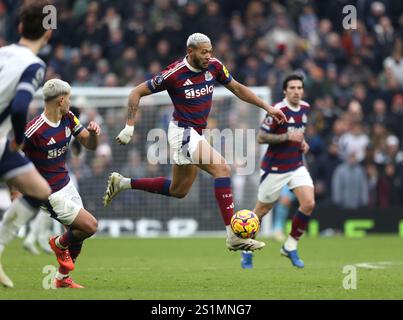 London, Großbritannien. Januar 2025. Joelinton (NU) beim Spiel Tottenham Hotspur gegen Newcastle United im Tottenham Hotspur Stadium, London, UK am 4. Januar 2025. Quelle: Paul Marriott/Alamy Live News Stockfoto