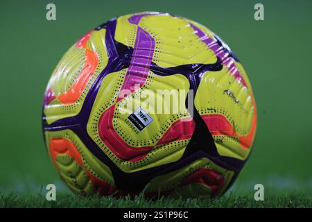 Etihad Stadium, Manchester, Großbritannien. Januar 2025. Premier League Football, Manchester City gegen West Ham United; ein offizieller Nike Flight Premier League Match Ball Credit: Action Plus Sports/Alamy Live News Stockfoto