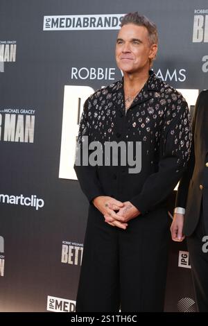 Sänger Robbie Williams besucht die Premiere von Better man im Capitol-Kino am 4. Dezember 2024 in Madrid. Mit: Robbie Williams Wo: Madrid, Spanien Wann: 04 Dez 2024 Credit: Oscar Gonzalez/WENN Stockfoto