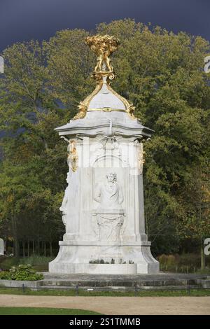 Beethoven-Haydn-Mozart-Denkmal oder Komponistendenkmal, errichtet 1904 von Rudolf und Wolfgang Siemering im Großen Tiergarten zu Ehren des Co Stockfoto