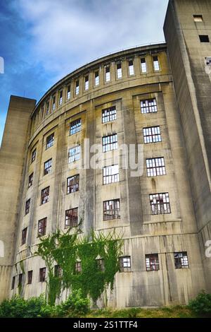 Altes Gasometer in Dresden Stockfoto