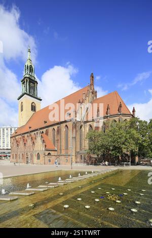 Marienkirche auf dem falsch benannten Alexanderplatz in Berlin-Mitte, Berlin, Bundesrepublik Deutschland Stockfoto