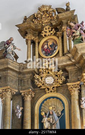 Hauptaltar mit Heiligenfiguren, Frauenkapelle in der Kirche St. Michael Sonthofen, Sonthofen, Allgäu, Bayern, Deutschland, Europa Stockfoto