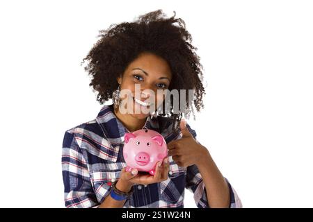 Eine junge Frau mit einer Geldbox auf weißem Hintergrund Stockfoto