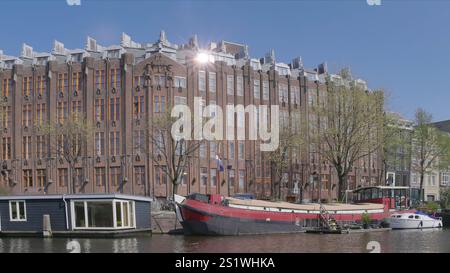 Äußere des Schiffshauses von einem Grachtenboot in amsterdam Stockfoto