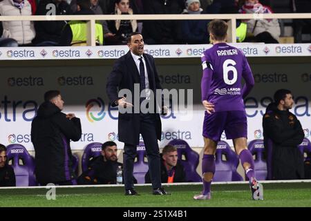 Raffaele Palladino Coach (Fiorentina) Luca Ranieri (Fiorentina) während des Spiels der italienischen Serie A zwischen Fiorentina 0-3 Napoli im Artemio Franchi Stadion am 4. Januar 2025 in BFlorence, Italien. Quelle: Maurizio Borsari/AFLO/Alamy Live News Stockfoto