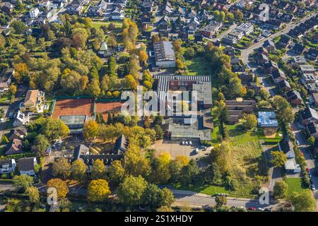 Luftaufnahme, Förderzentrum Nord Lage Selm und Tennisplätze, unterhalb der Grundschule auf den Äckern, oberhalb der Trauerhalle am ce Stockfoto