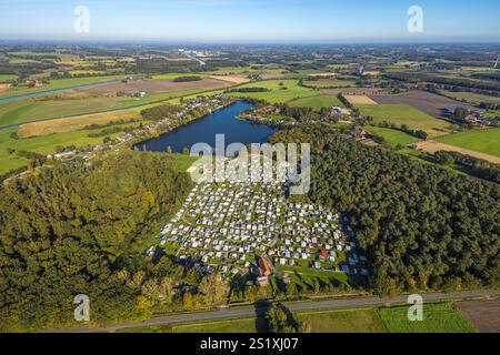 Luftaufnahme, Ternscher See und Campingplatz Seepark Ternsche Naturfreibad, Campinghäuser und Wohnwagen, Fluss Stever, Wohngebiet Strandweg, Tern Stockfoto