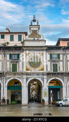 Der Uhrenturm oder Torre dell'Orologio auf der Piazza della Loggia in Brescia, Italien Stockfoto