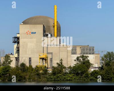 EDF-Kernkraftwerk Rhone River in Saint-Maurice-l'Exil, Frankreich Stockfoto