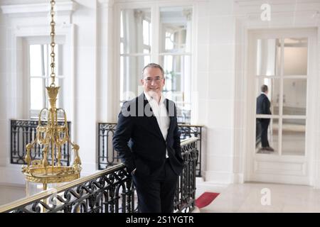 Paris, Frankreich. Januar 2025. Der Anwalt Thomas Baudesson posiert am 2. Dezember 2024 in Paris. Foto: David NIVIERE/ABACAPRESS. COM Credit: Abaca Press/Alamy Live News Stockfoto