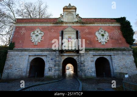 Porte de Gand ist ein bedeutendes historisches Wahrzeichen an der Stelle der Stadtmauer von Lille, die zwischen 1617 und 1621 errichtet wurde. Stockfoto