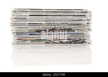 Alte Zeitungen und Zeitschriften auf einem Stapel Österreich Stockfoto