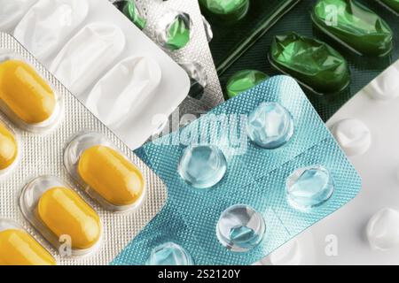 Tabletten in Blisterpackung, symbolisches Foto für Gesundheit, Medizin und Tablettenabhängigkeit Stockfoto