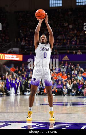 Seattle, Washington, USA. Januar 2025. Der Washington Huskies Wächter Mekhi Mason (0) schießt einen Freiwurf während des NCAA Basketballspiels zwischen den Illinois Fighting Illini und den Washington Huskies in Seattle, Washington. Illinois besiegte Washington 81–77. Steve Faber/CSM/Alamy Live News Stockfoto
